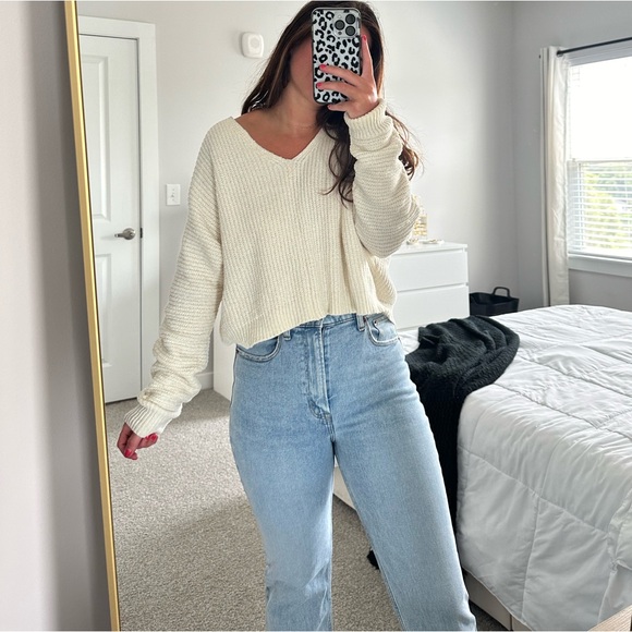 Double Zero Chenille V-Neck Sweater - Picture 4 of 8